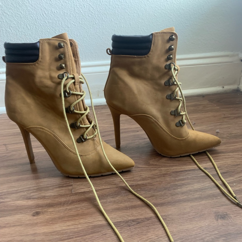High heel boot never worn